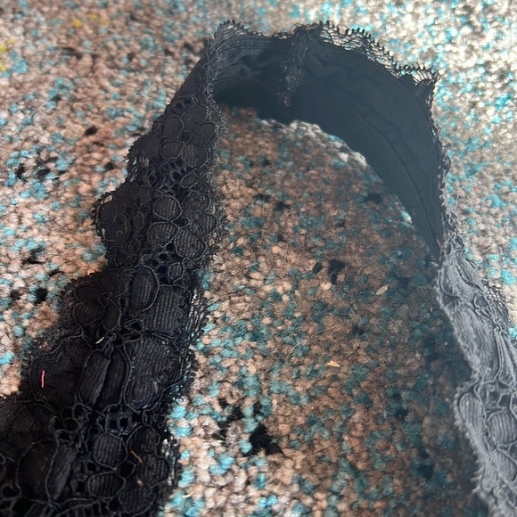 Black Lace Halter Stretchy Unpadded Bralette Bra - Picture 5 of 9